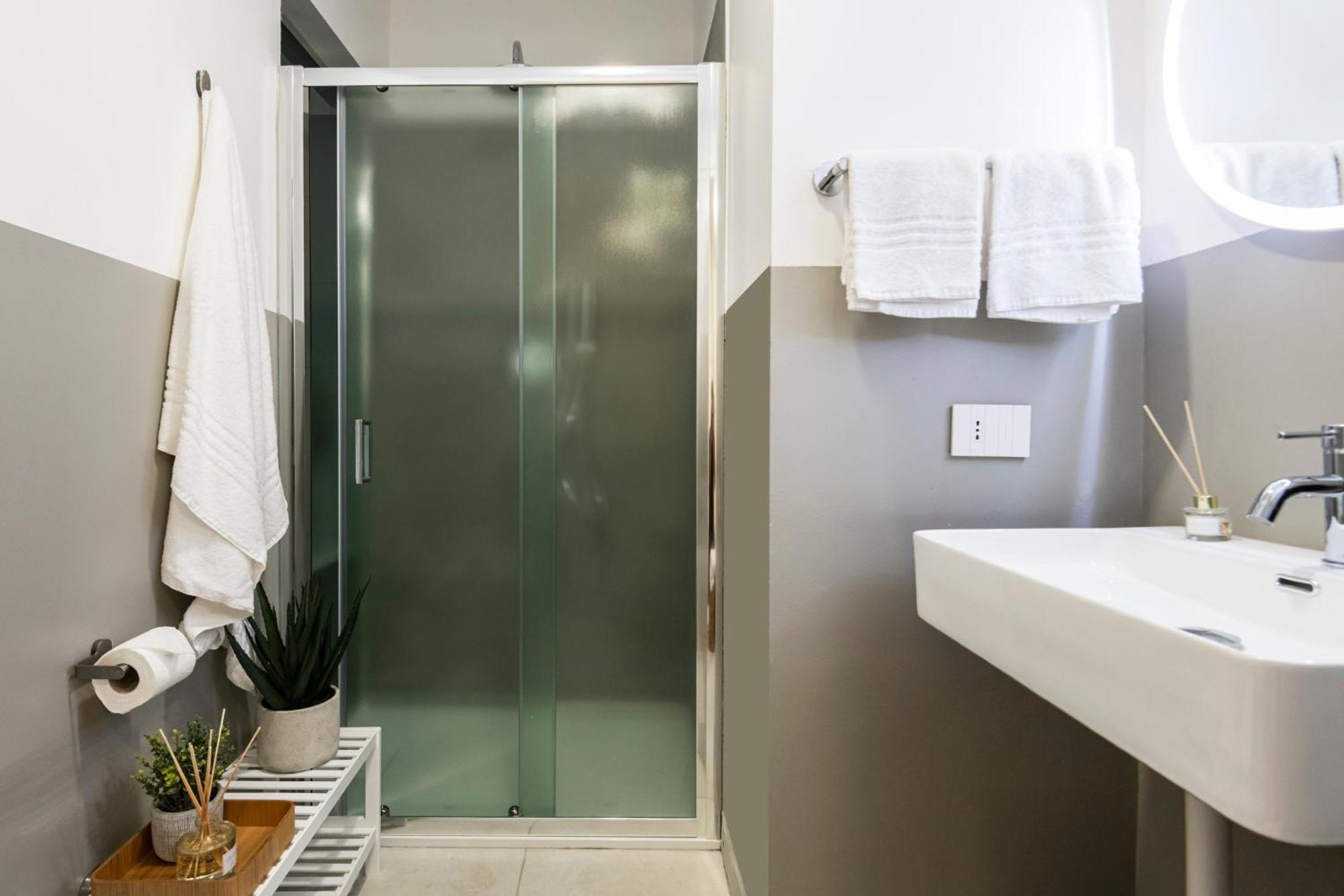 Easylife - Suite In Centrale Milaan Buitenkant foto